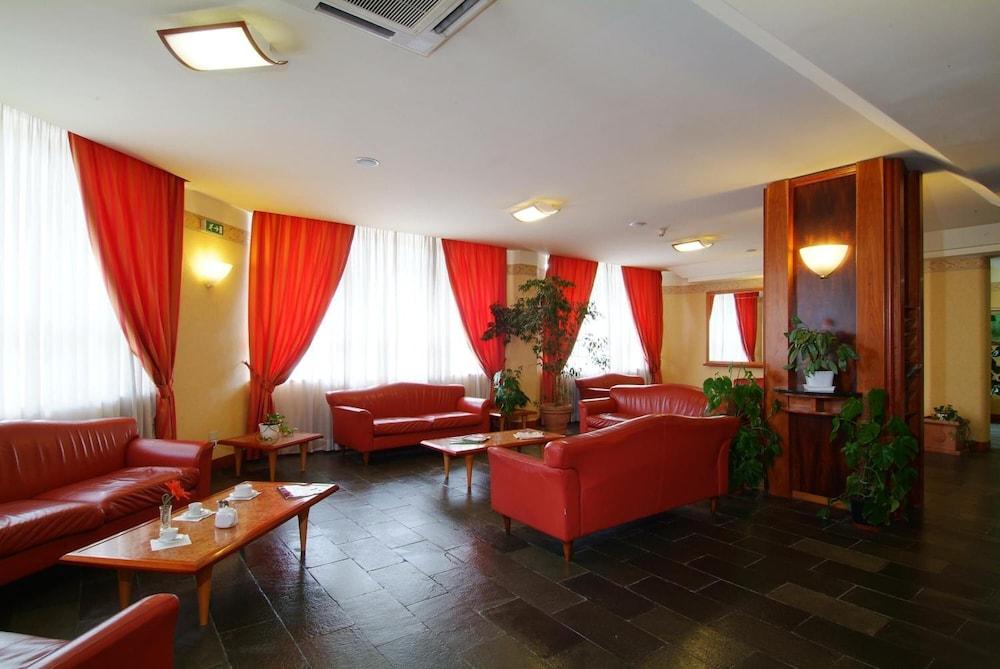 Grand Eurhotel Montesilvano Exterior photo
